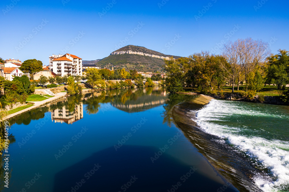 Obraz premium Pouncho d’Agast Overlooking the Tarn Valley at Millau Seen from the Ancient Mill of the Pont Vieux