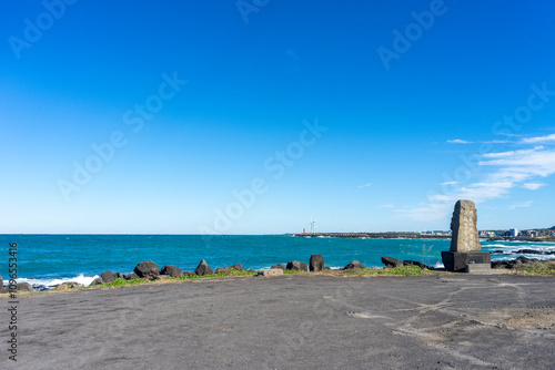 Fototapeta Naklejka Na Ścianę i Meble -  Parking lot(vacant lot) with a view of the sea