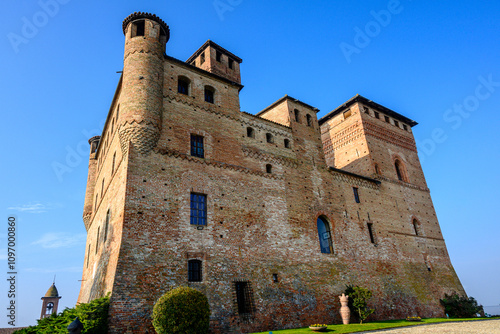 Canvastavla Castello di Grinzane Cavour, Langhe, Piemonte, Italia
