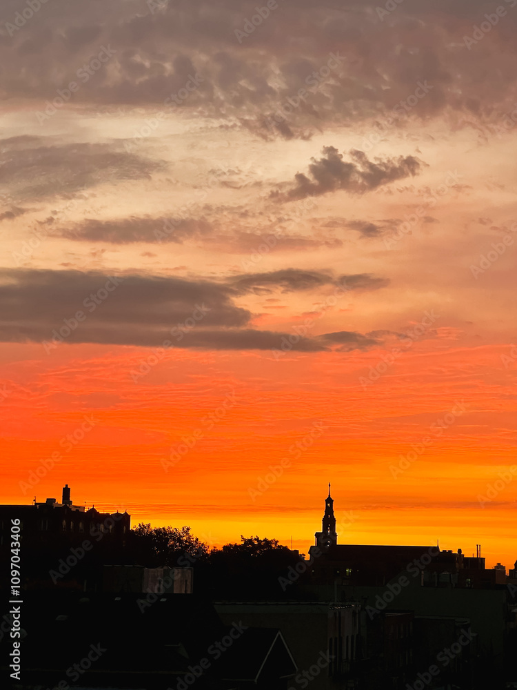 Fototapeta premium Orange sunrise in Brooklyn, New York