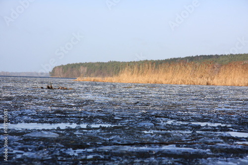 Obraz na płótnie temperatura na minusie, zima w salonie