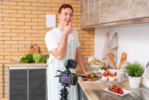 Young male food blogger rec...