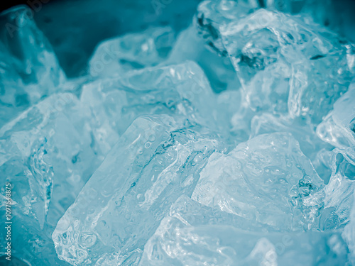 icecubes background,icecubes texture,icecubes wallpaper,ice helps to feel refreshed and cool water from the icecubes helps the water refresh your life and feel good.ice drinks for refreshment business