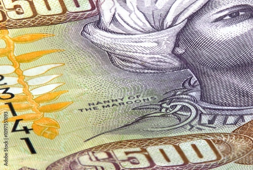 Fotografía Close-Up of Jamaican $500 Banknote Featuring Nanny of the Maroons