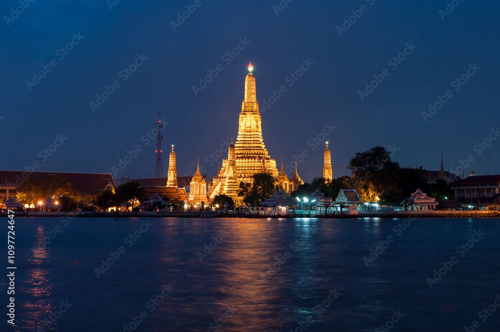 Buddhist temple Wat Arun (Wat Arun Ratchawararam Ratchawaramahawihan) Bangkok, Thailand. Buddhist temple Wat Arun (Wat Arun Ratchawararam Ratchawaramahawihan) Bangkok, Thailand.