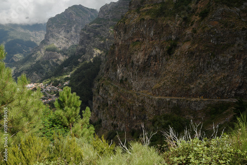 Obraz na płótnie on the trail to Curral das Freiras (The Valley of the Nuns), Madeira, Portugal w salonie