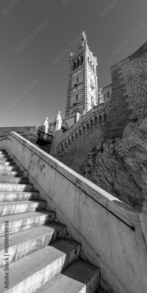 Φωτογραφία Basilica of Notre-Dame de la Garde or la Bonne Mere in Marseille, France