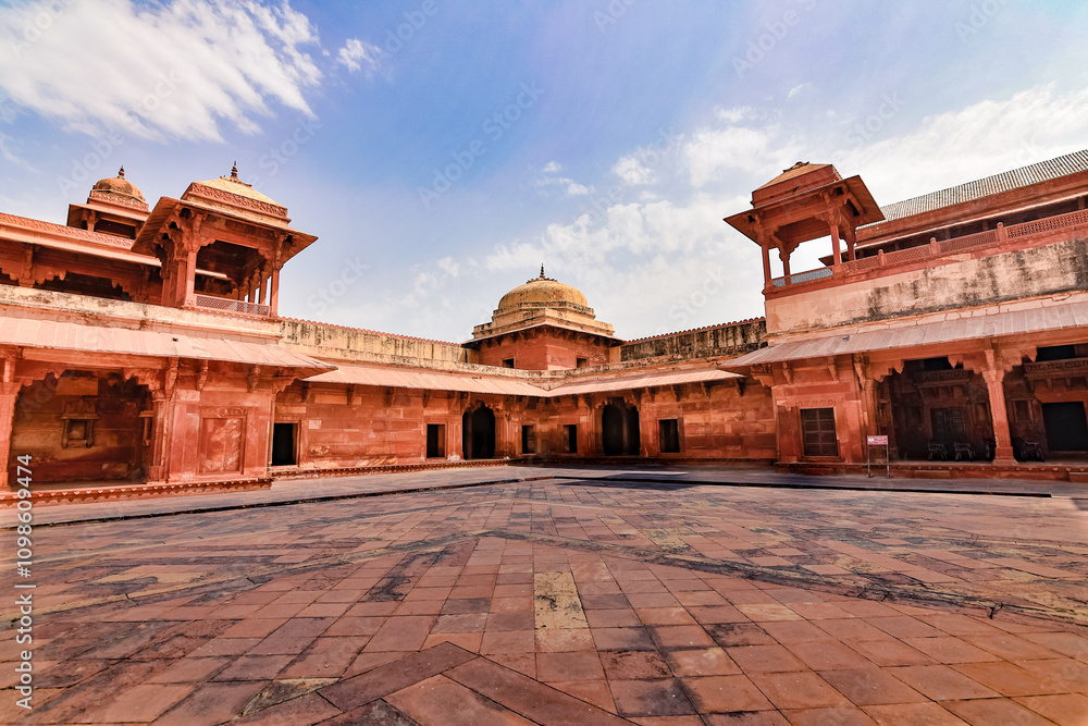 Obraz premium Inside Jodha Bai Mahal, Fatehpur Seekri, Agra Uttar Pradesh