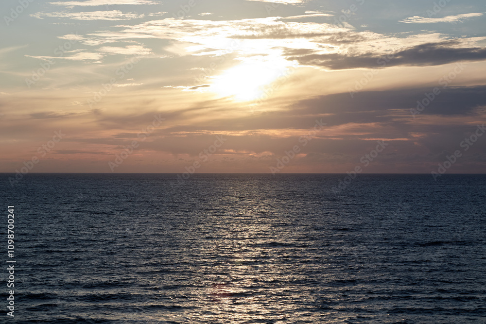 Fototapeta premium Sunset over sea