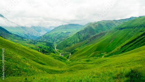 Wallpaper Mural Serenity in Nature: Stunning Scenic Views Torontodigital.ca