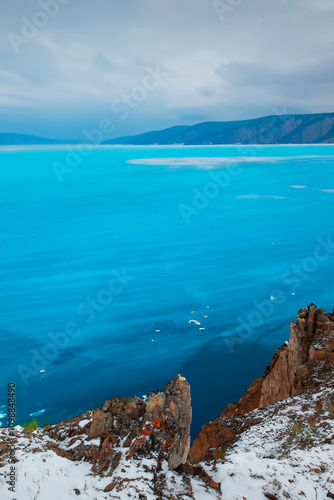 Wallpaper Mural Serenity in Nature: Stunning Scenic Views Torontodigital.ca