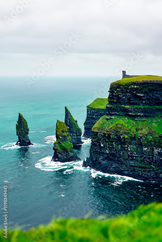 Wallpaper Mural Serenity in Nature: Stunning Scenic Views Torontodigital.ca