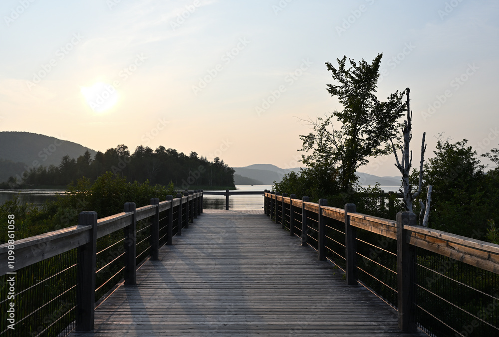 Fototapeta premium to the lake in Mont Tremblant, Quebec, Canada