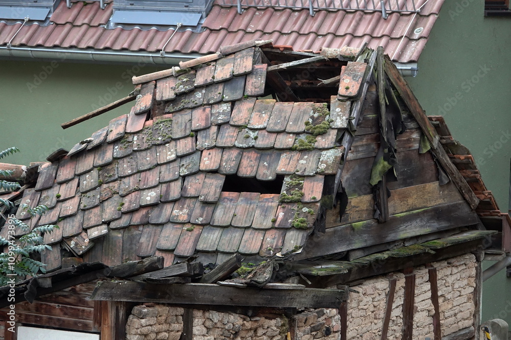 Naklejka premium Verfallenes Haus in Rudolstadt
