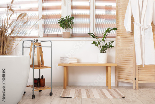 Modern bathroom interior de...
