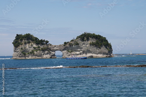 円月島