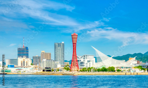 初夏の神戸ポートタワー
