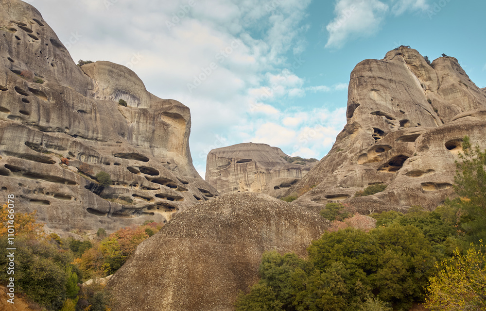 Fototapeta premium Mountain caves in Meteora, Greece