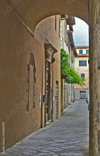 Sansepolcro, case, strade, vicoli, palazzi e torri del centro antico - Arezzo photo