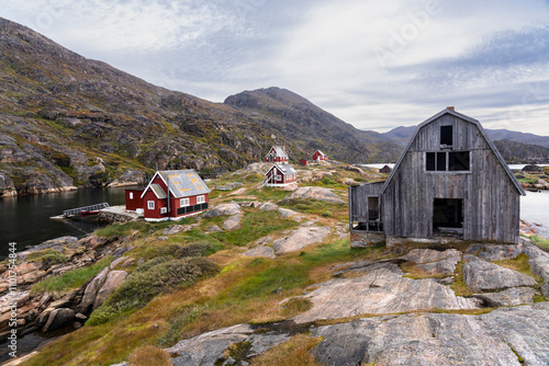 Obraz na płótnie Assaqutaq, abandoned village in Western Greenland w salonie