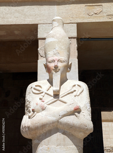 Obraz na plátne Closeup of an Osiride Statue of Hatshepsut at the Temple of Hatshepsut, Deir el-