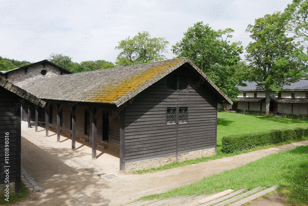 Baracken der römischen Legionäre auf der Saalburg Baracken der römischen Legionäre auf der Saalburg