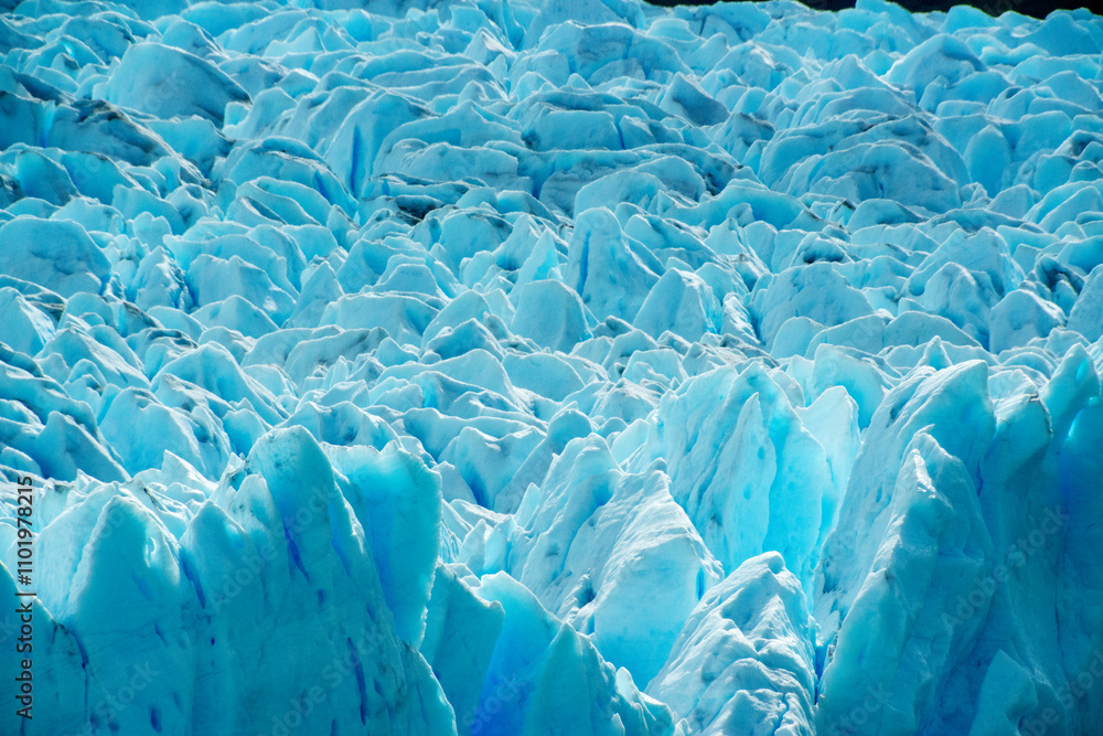 Obraz premium Details of the crystalline blue ice formations of the Perito Moreno Ice Front in Patagonia