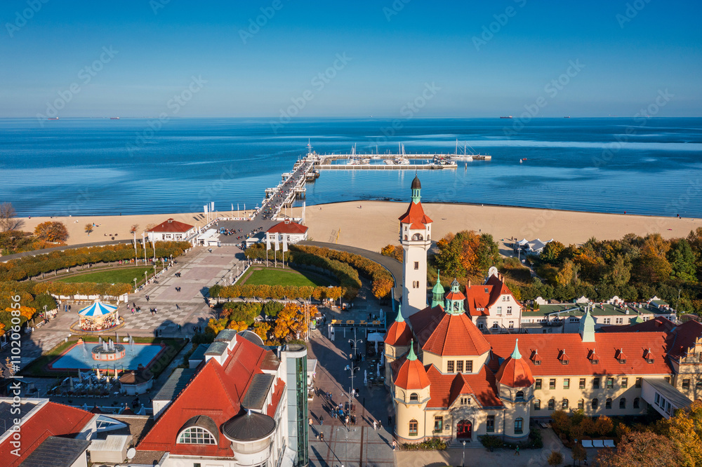 Obraz premium Aerial view of Sopot pier (Molo in polish) by the Baltic Sea at autumn, Poland