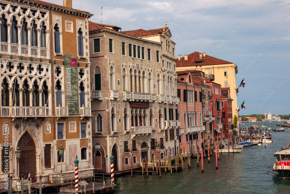 Fototapeta premium Wonderful Venice: canals, gondolas, and sunsets