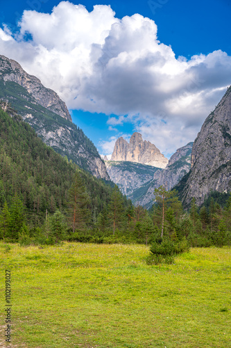 Blick auf die Drei Zinnen, Toblach, Südtirol, Italien