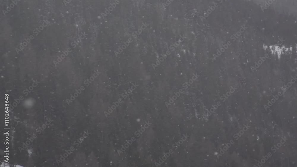 Neige sur village en pierre