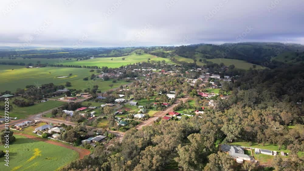 Slow drone flight over the town of Melrose in South Australia from Mt Remarkable Slow drone flight over the town of Melrose in South Australia from Mt Remarkable