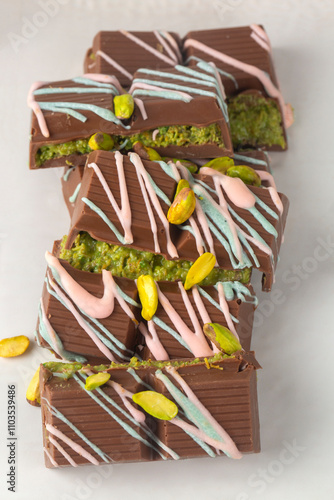 Obraz na płótnie Trend Dubai chocolate with pistachio paste and kataifi dough. w salonie