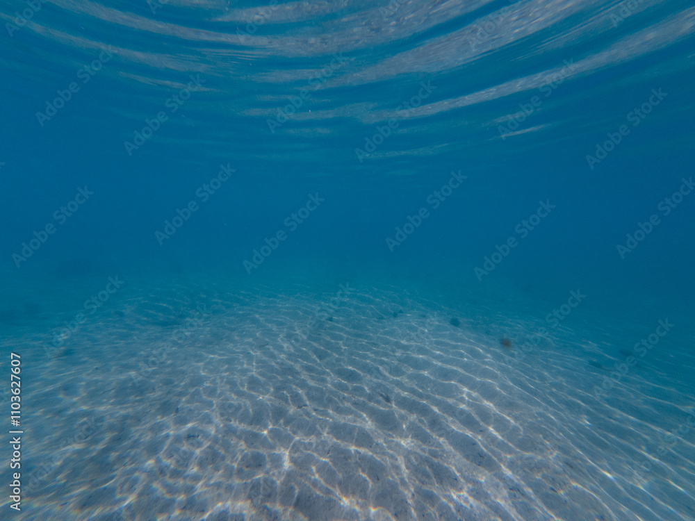 Obraz premium Deep empty blue water view in the ocean.