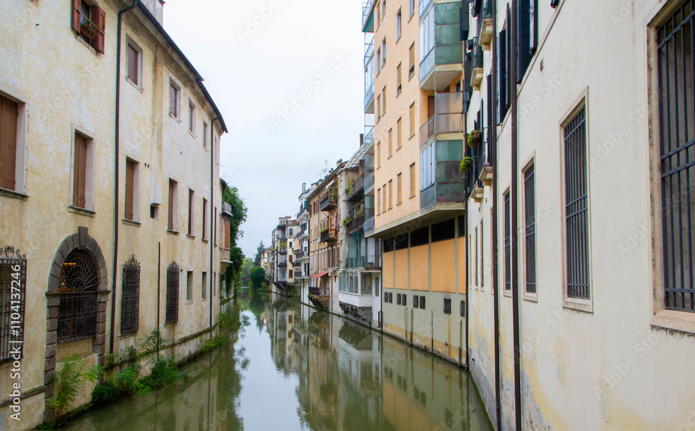 Naklejka premium Historic Streets of Padua by the Cana