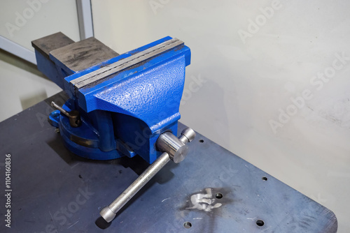 Vise for repair shop. Unit ...