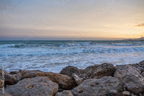 Abendstimmung an der Playa de Rifá in Tarragona, Autonome Gemeinschaft Katalonien, Spanien