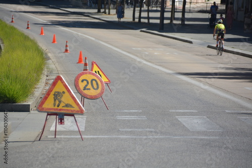Obraz na płótnie Señalización en una carretera en obras w salonie