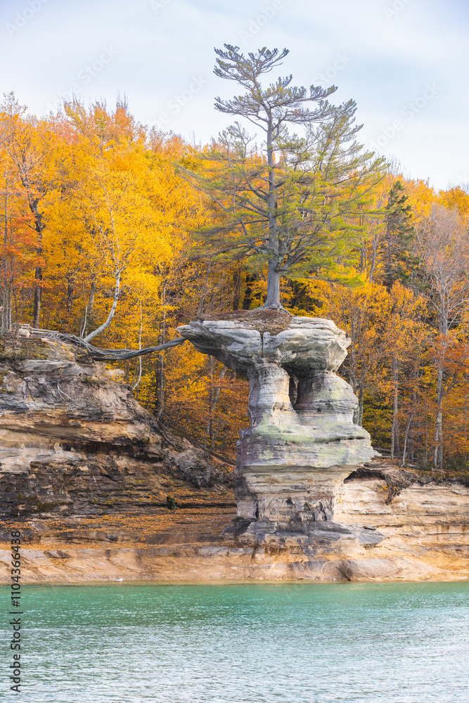 Obraz premium Chapel Rock Pictured Rocks National Lakeshore Michigan Lake Superior shoreline colorful fall foliage