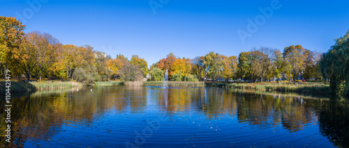 Fototapeta Naklejka Na Ścianę i Meble -  Jesienna panorama Olsztyna 2024