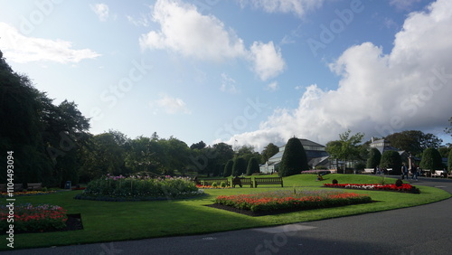 botanic garden and flowers plus architecture