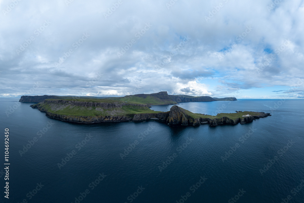 Obraz premium Neist Light House, Isle of Skye, Scotland