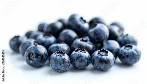 Small blueberries with dark brown ends