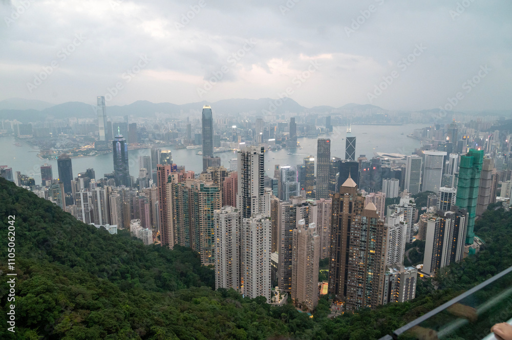 Obraz premium Hong Kong, Hong Kong, China - 11.17.2024 - view over Hong Kong harbour from the Peak