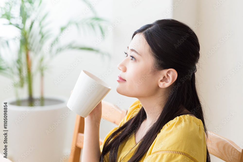 在宅ワークする女性 在宅ワークする女性