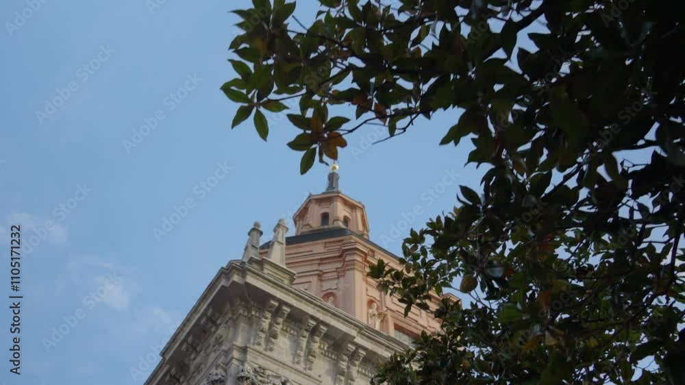 Upside down between trees of San Andrés Apostol Church since Plaza de Los Carros in La Latina, Madrid
Upside down between trees of San Andrés Apostol Church since Plaza de Los Carros in La Latina, Madrid