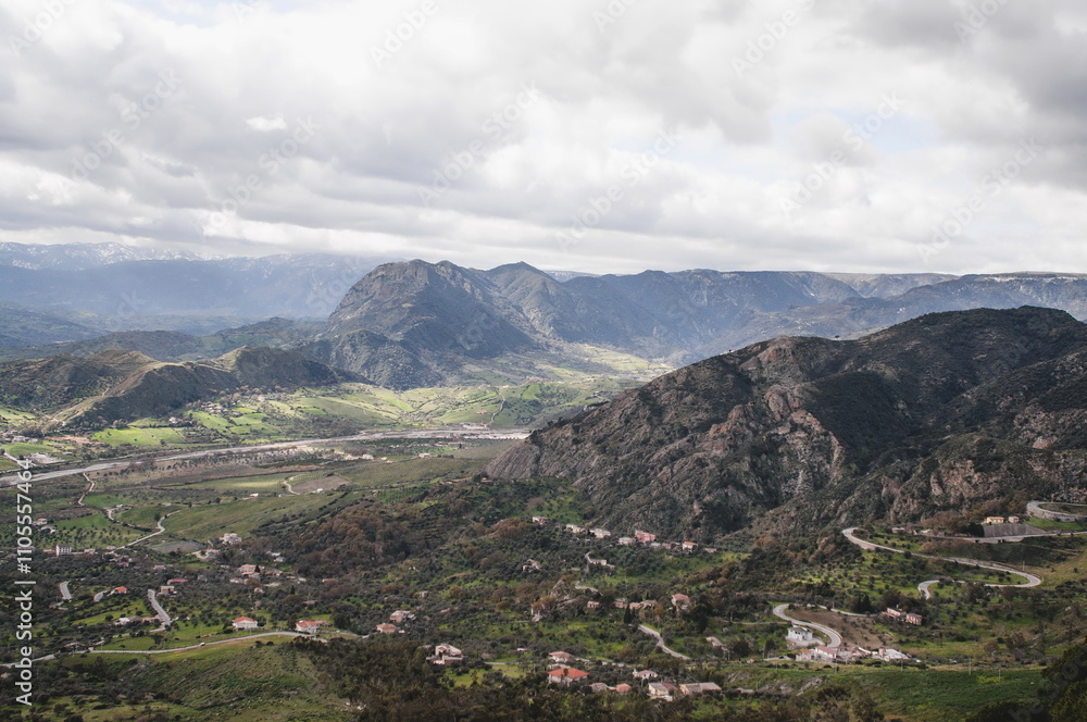 Fototapeta premium view of the mountains in Gerace in Calabria