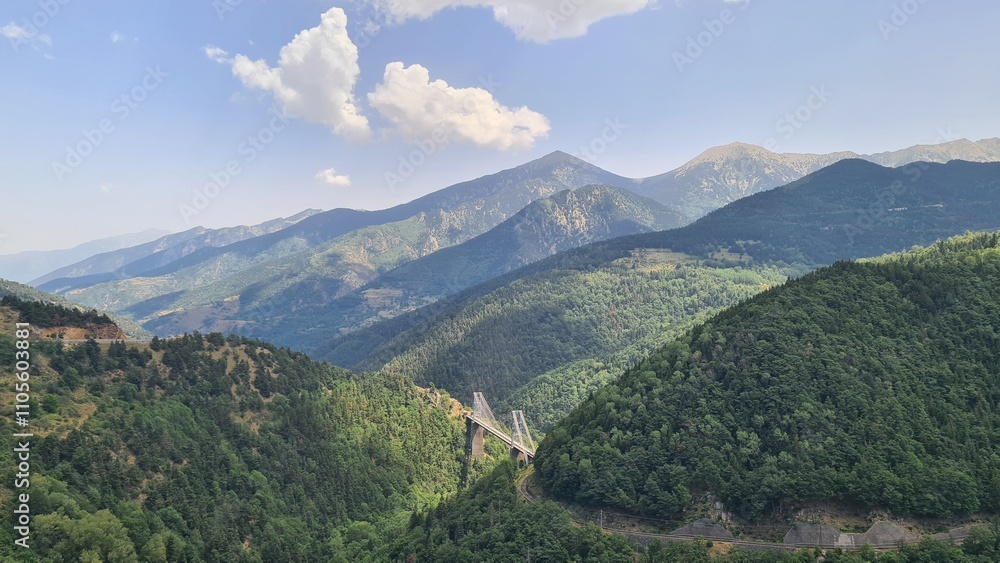 Le Pont Gisclard vu depuis la nationale Le Pont Gisclard vu depuis la nationale