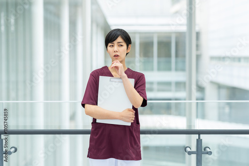 医療従事者の若い女性 Free Download 医療従事者の若い女性 - GFXLoad