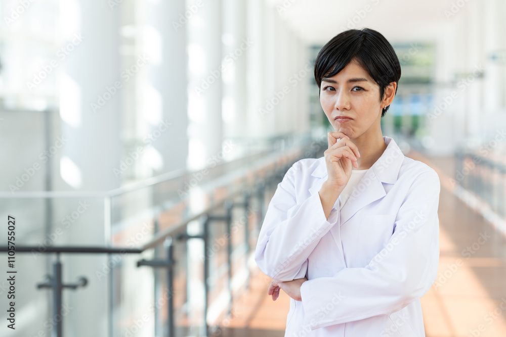 白衣の若い日本人の女性 白衣の若い日本人の女性